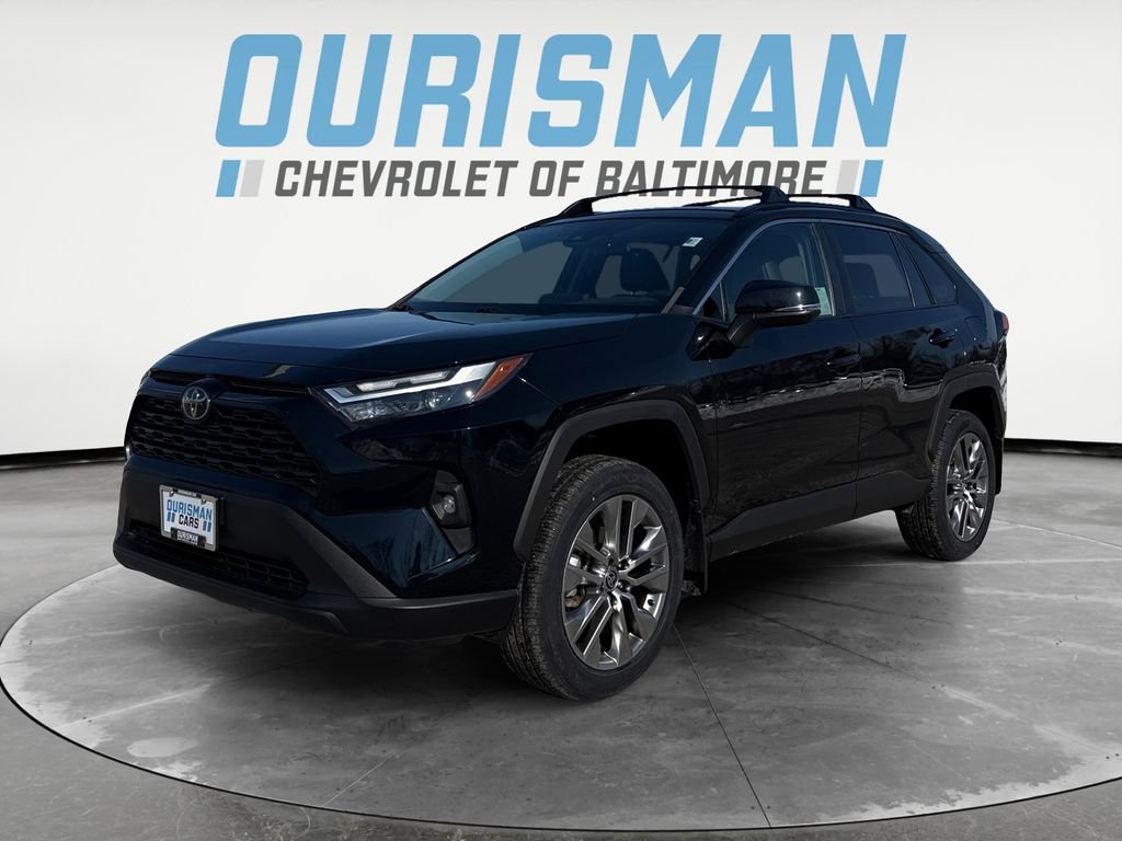 Used 2022 Toyota RAV4 XLE Premium image 2
