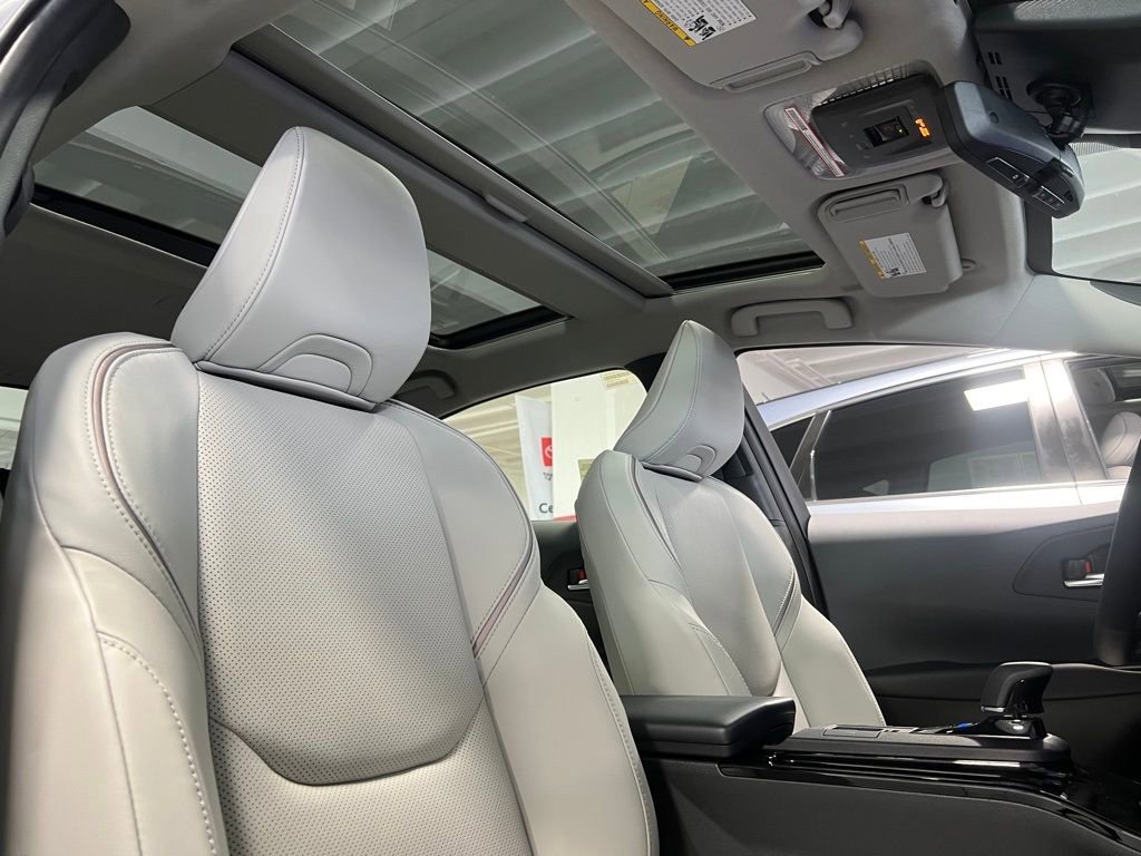 New 2026 Toyota Prius Limited FWD image 19
