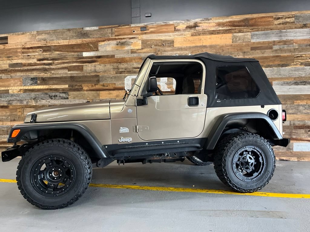 Used 2004 Jeep Wrangler Sahara w/ Dual Top Group AWD/4WD image 16