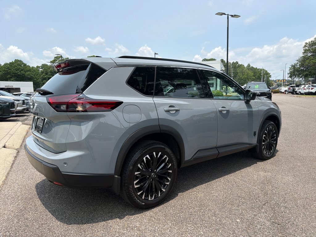 Used 2026 Nissan Rogue Dark Armor FWD image 19