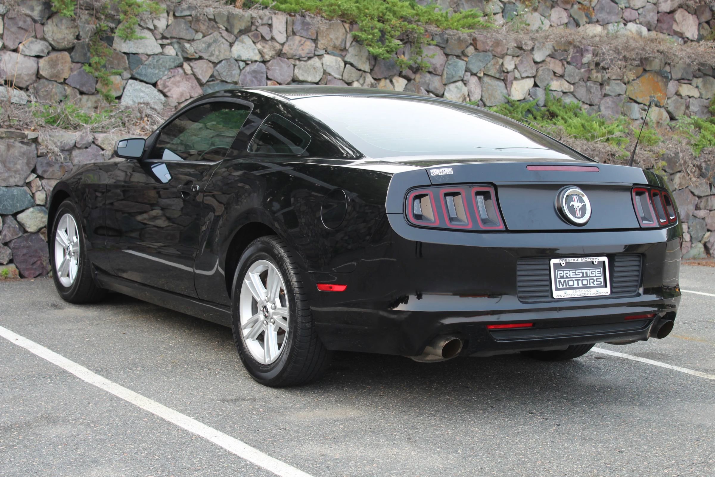 Used 2014 Ford Mustang V6 Coupe 2D image 7