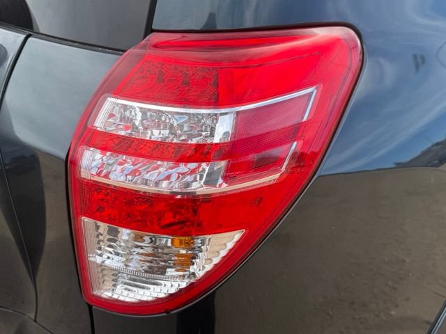 Used 2011 Toyota RAV4 Limited w/ Limited Extra Value Pkg AWD/4WD image 13