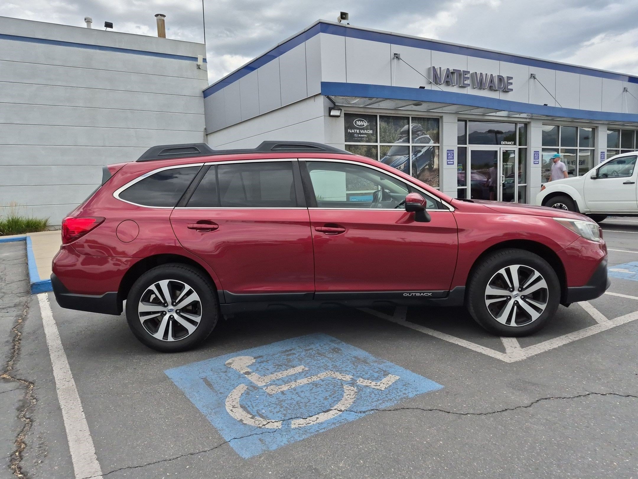 Used 2019 Subaru Outback 2.5i Limited AWD/4WD image 2
