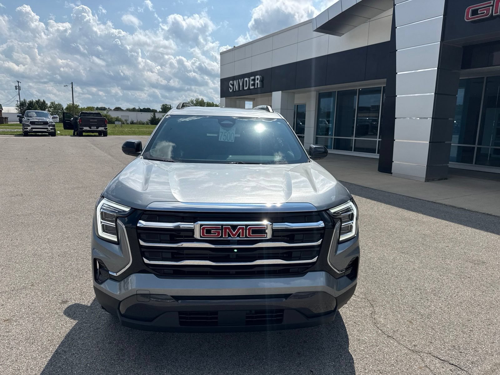 New 2027 GMC Terrain Elevation w/ Elevation Premium Package AWD/4WD image 3