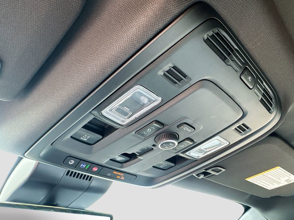 Used 2025 Chevrolet Tahoe Premier image 21