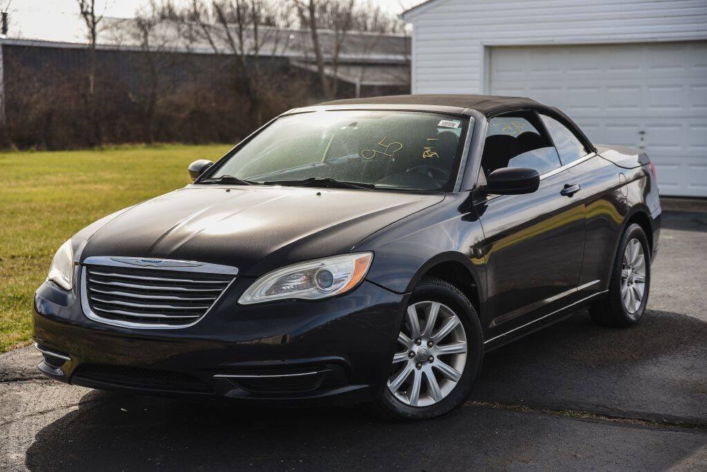 Used 2012 Chrysler 200 Touring FWD image 29