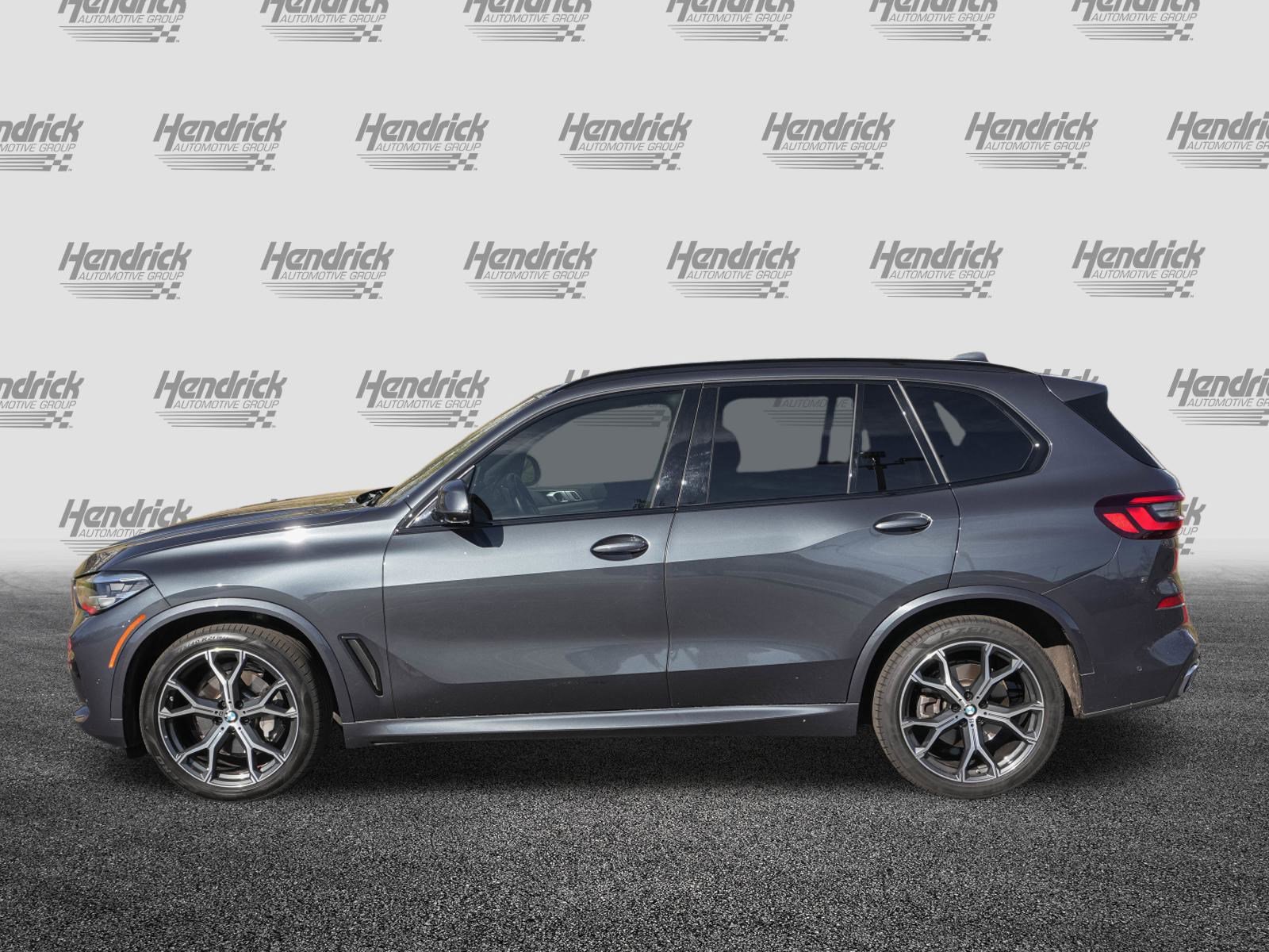 Used 2022 BMW X5 xDrive40i w/ M Sport Package image 6