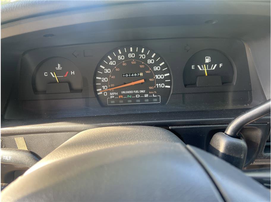 Used 1990 Toyota Pickup Deluxe image 16