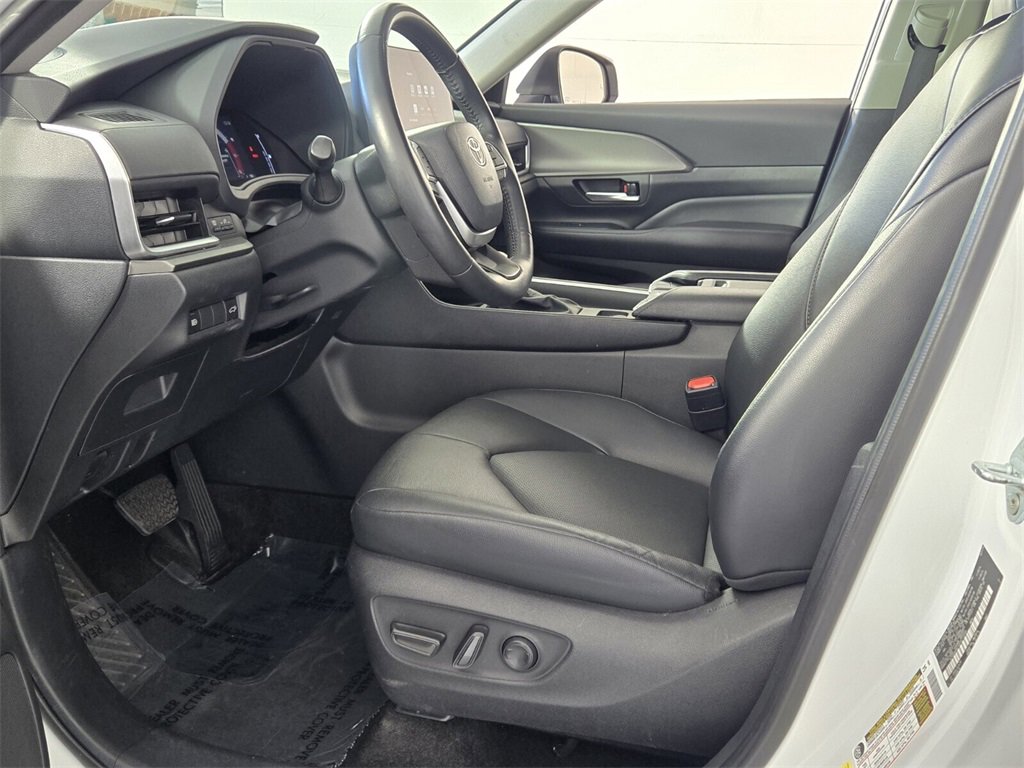 Used 2024 Toyota Grand Highlander FWD image 7