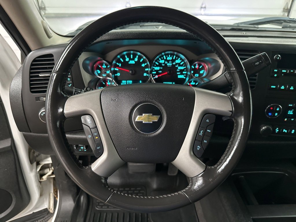 Used 2014 Chevrolet Silverado 2500 LT image 16