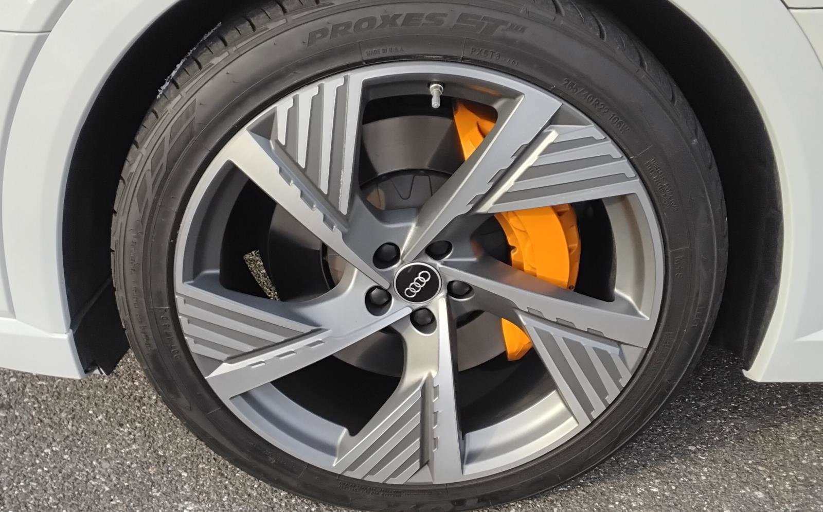 Used 2023 Audi e-tron Prestige w/ Prestige Package image 12