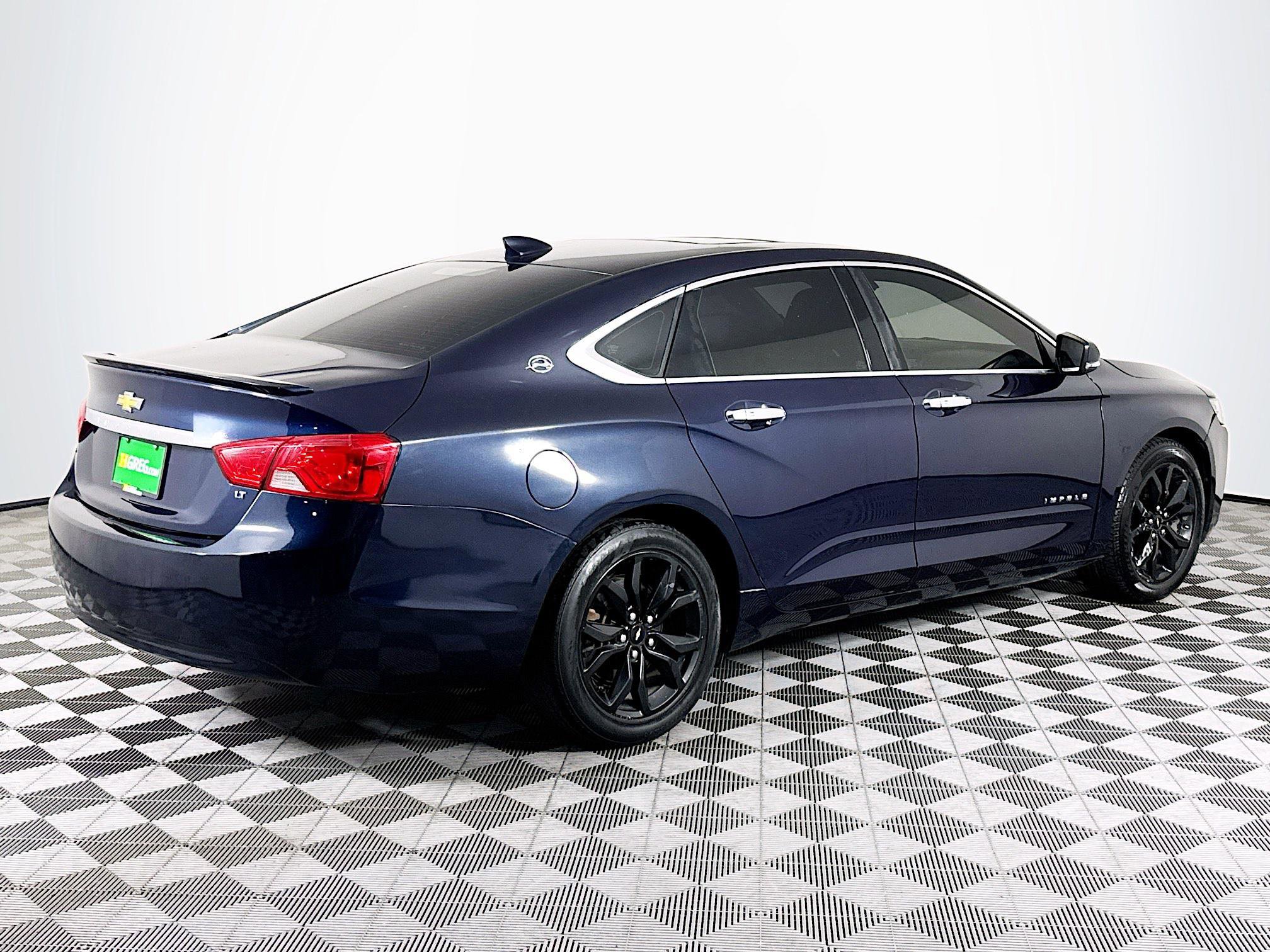 Used 2018 Chevrolet Impala LT w/ Sunroof and Spoiler Package image 10