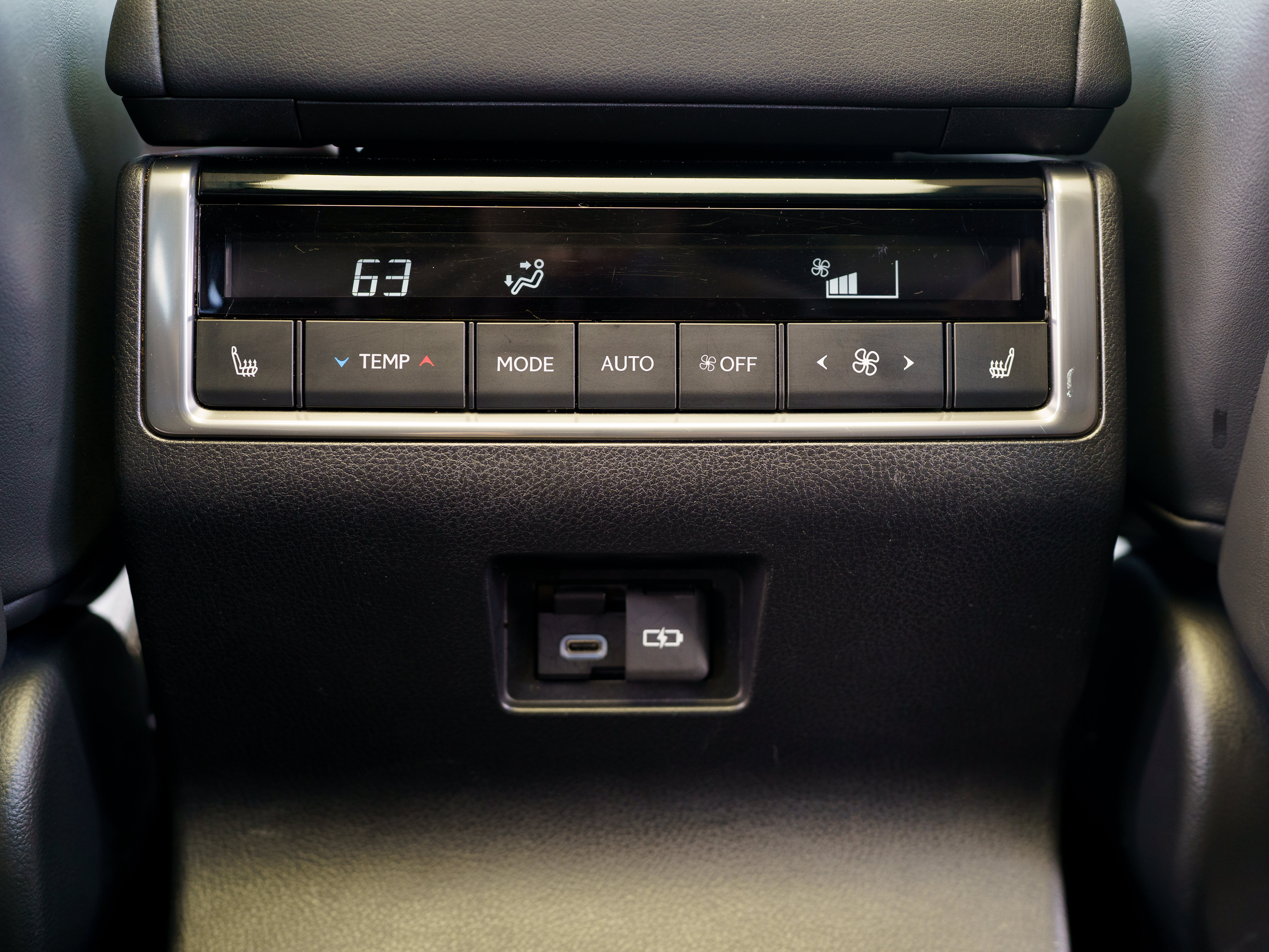 Used 2024 Lexus GX 550 w/ Accessory Package (2T) AWD/4WD image 12