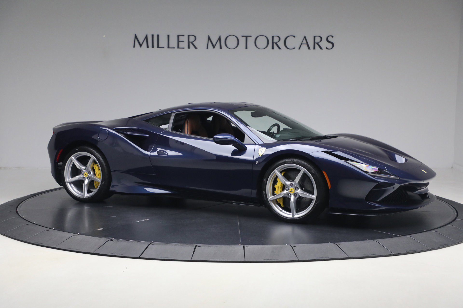 Certified 2022 Ferrari F8 Tributo RWD image 10