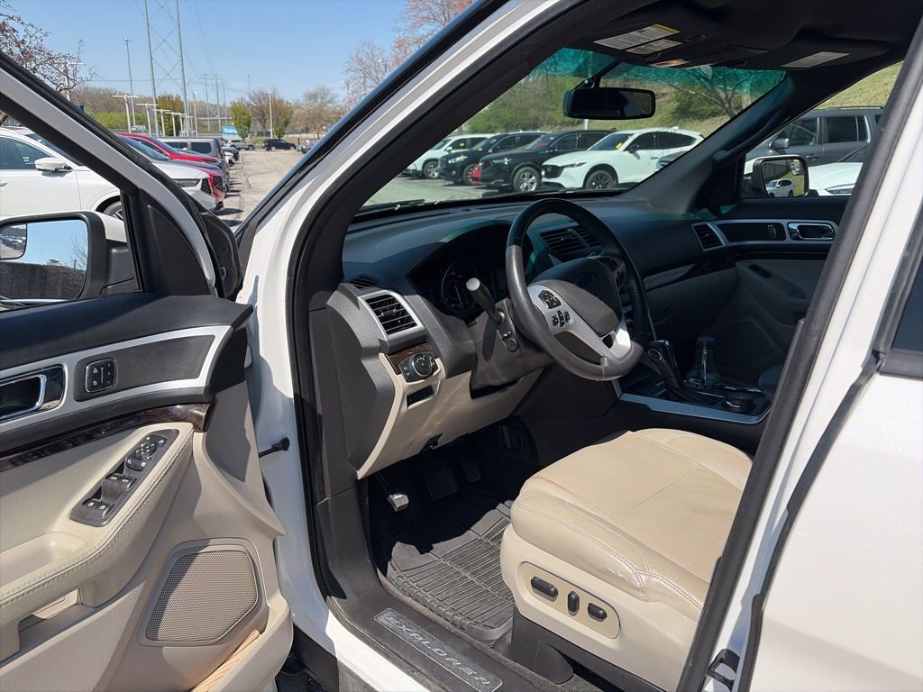 Used 2015 Ford Explorer Limited w/ Equipment Group 301A image 11