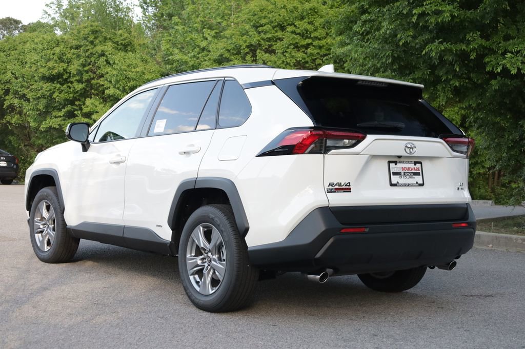 Used 2025 Toyota RAV4 LE image 4