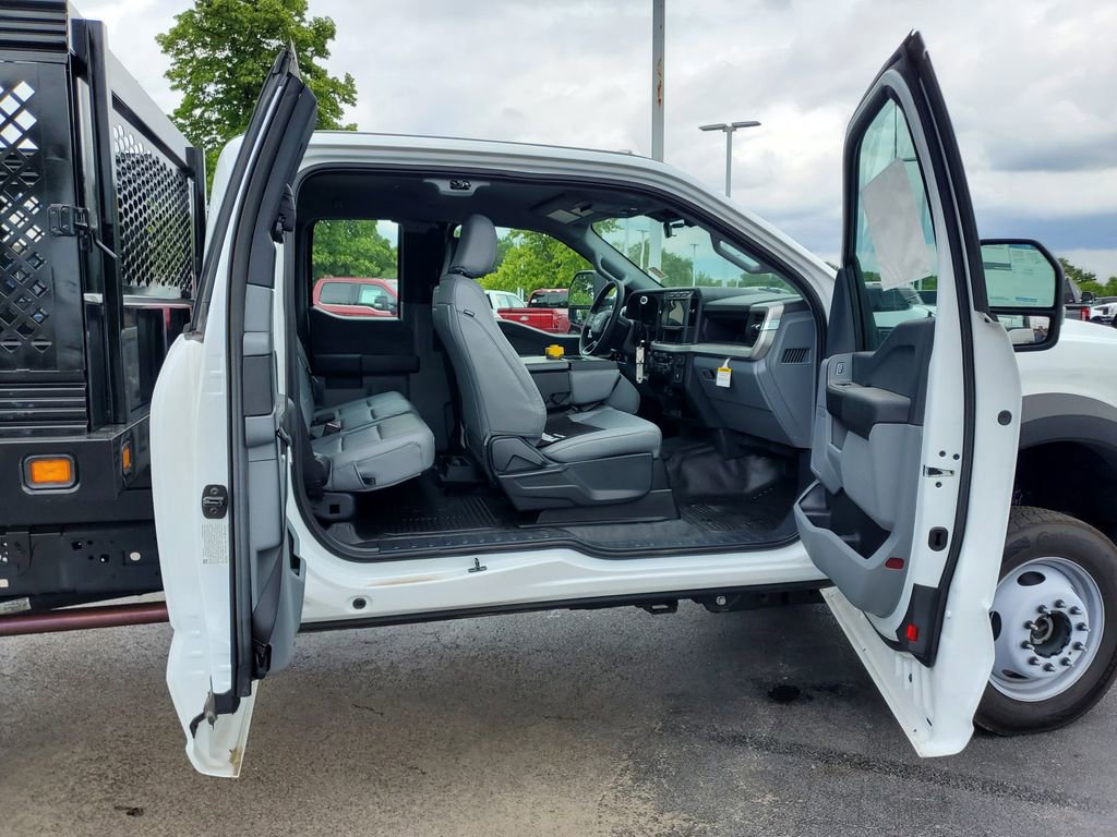 Used 2024 Ford F450 XL w/ Snow Plow Prep Package image 23