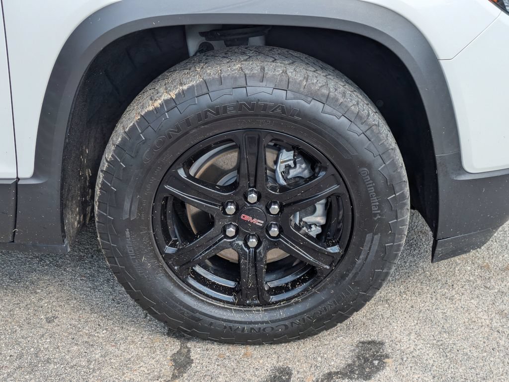 Used 2022 GMC Acadia AT4 w/ Technology Package AWD/4WD image 11