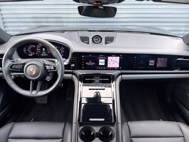 Used 2026 Porsche Panamera 4S AWD/4WD image 19