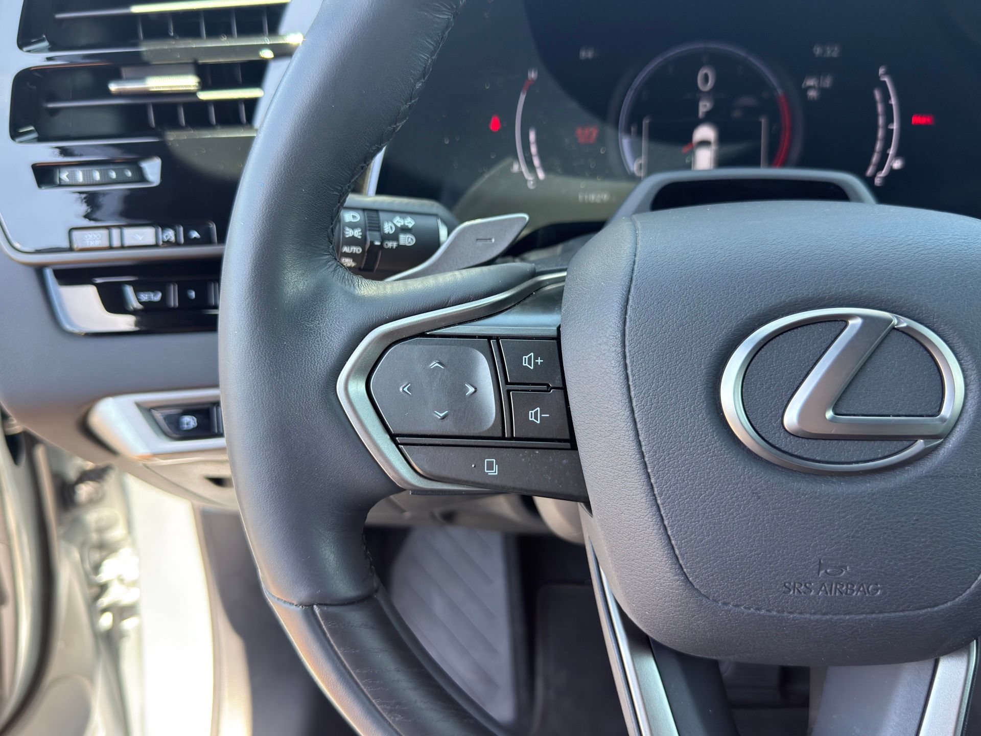Used 2023 Lexus RX 350 FWD w/ Accessory Package (Z1) image 22