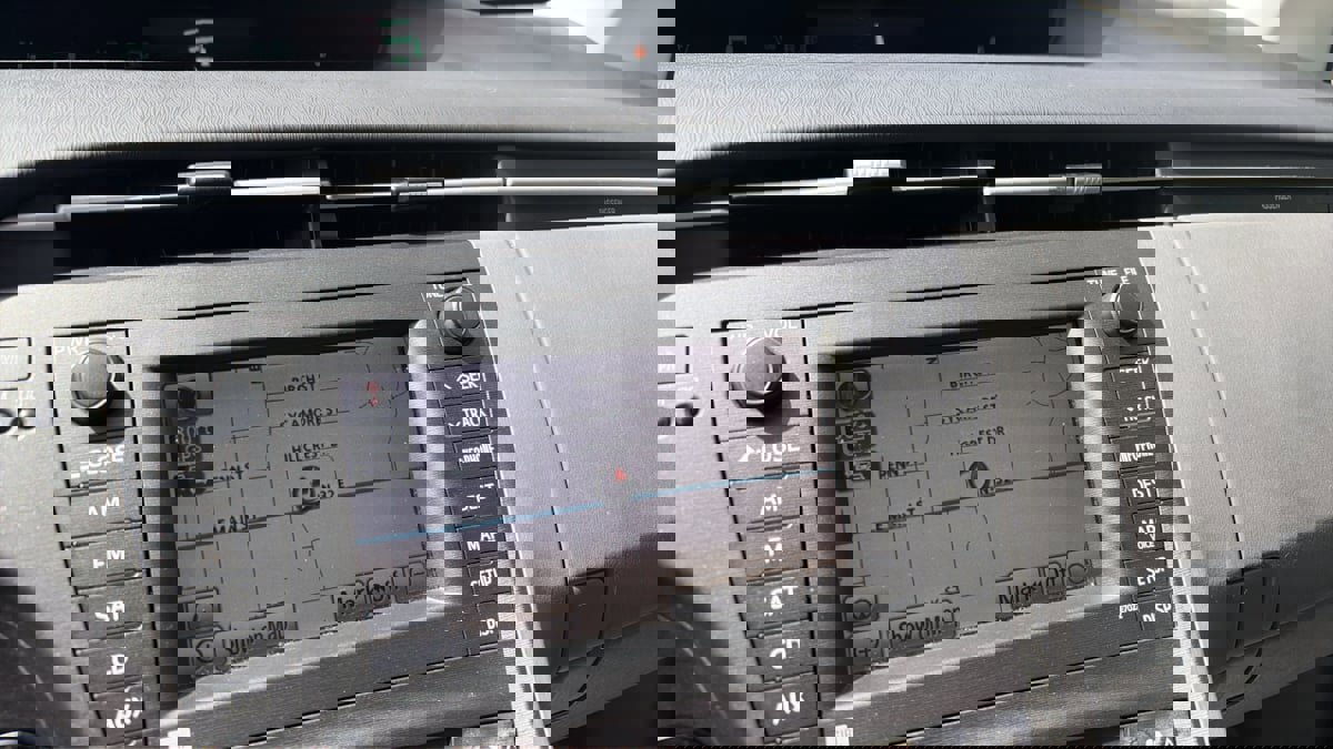 Used 2011 Toyota Prius Three w/ Navigation Pkg FWD image 11