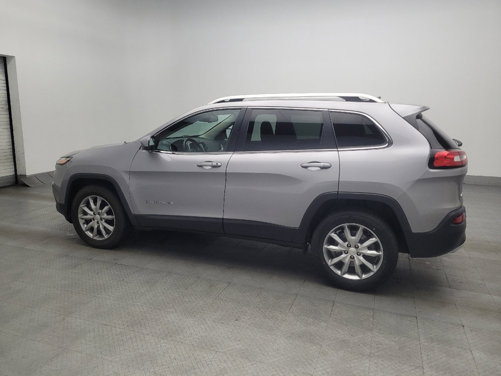Used 2018 Jeep Cherokee Limited w/ Luxury Group AWD/4WD image 3