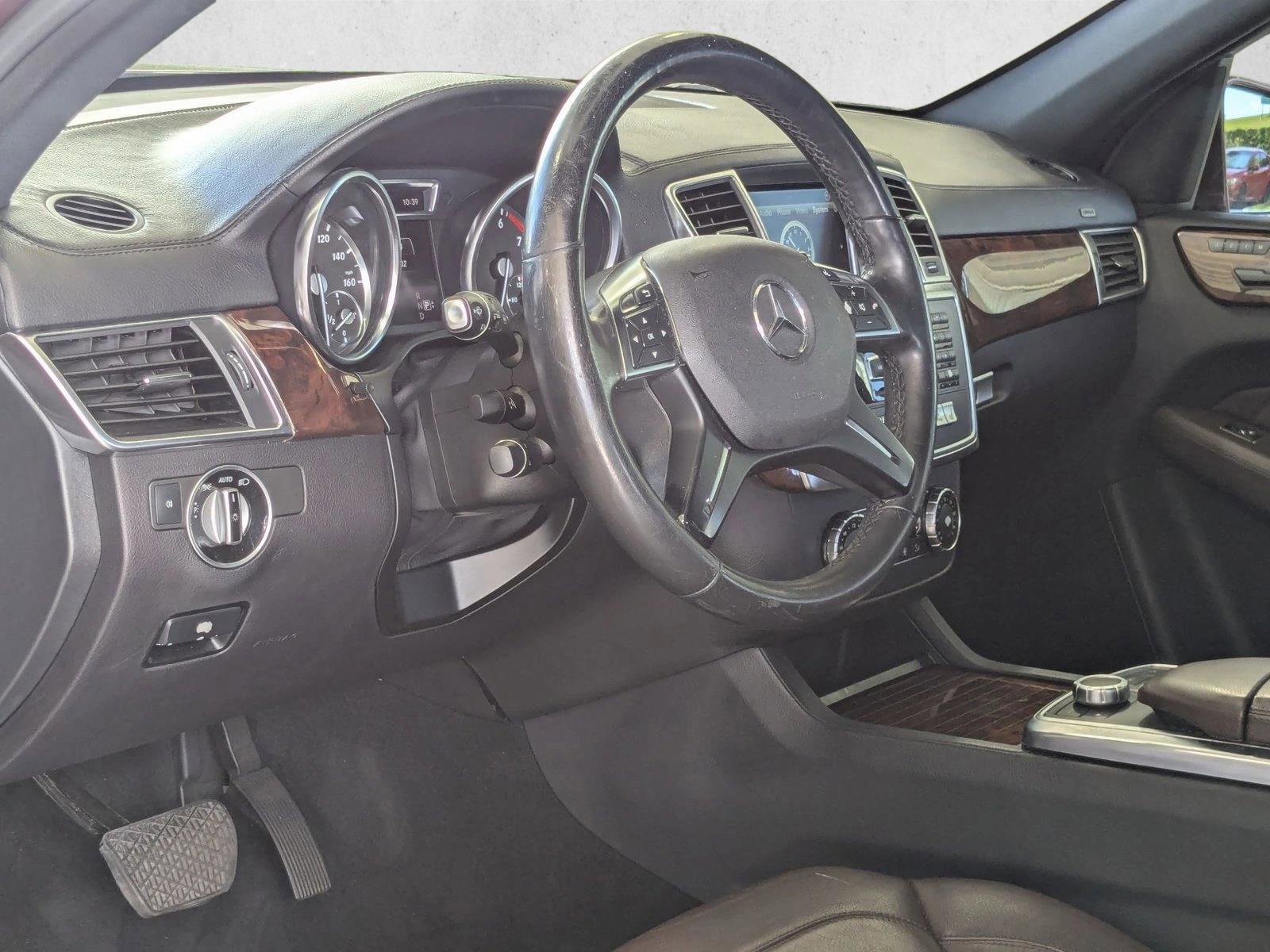 Used 2015 Mercedes-Benz GL 450 4MATIC image 10
