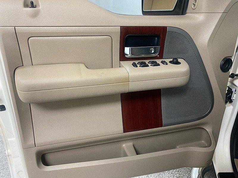 Used 2007 Ford F150 Lariat image 9