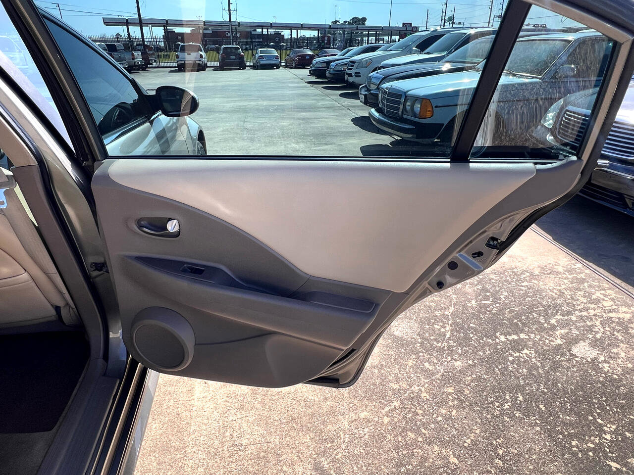 Used 2003 Nissan Altima 3.5 SE image 30