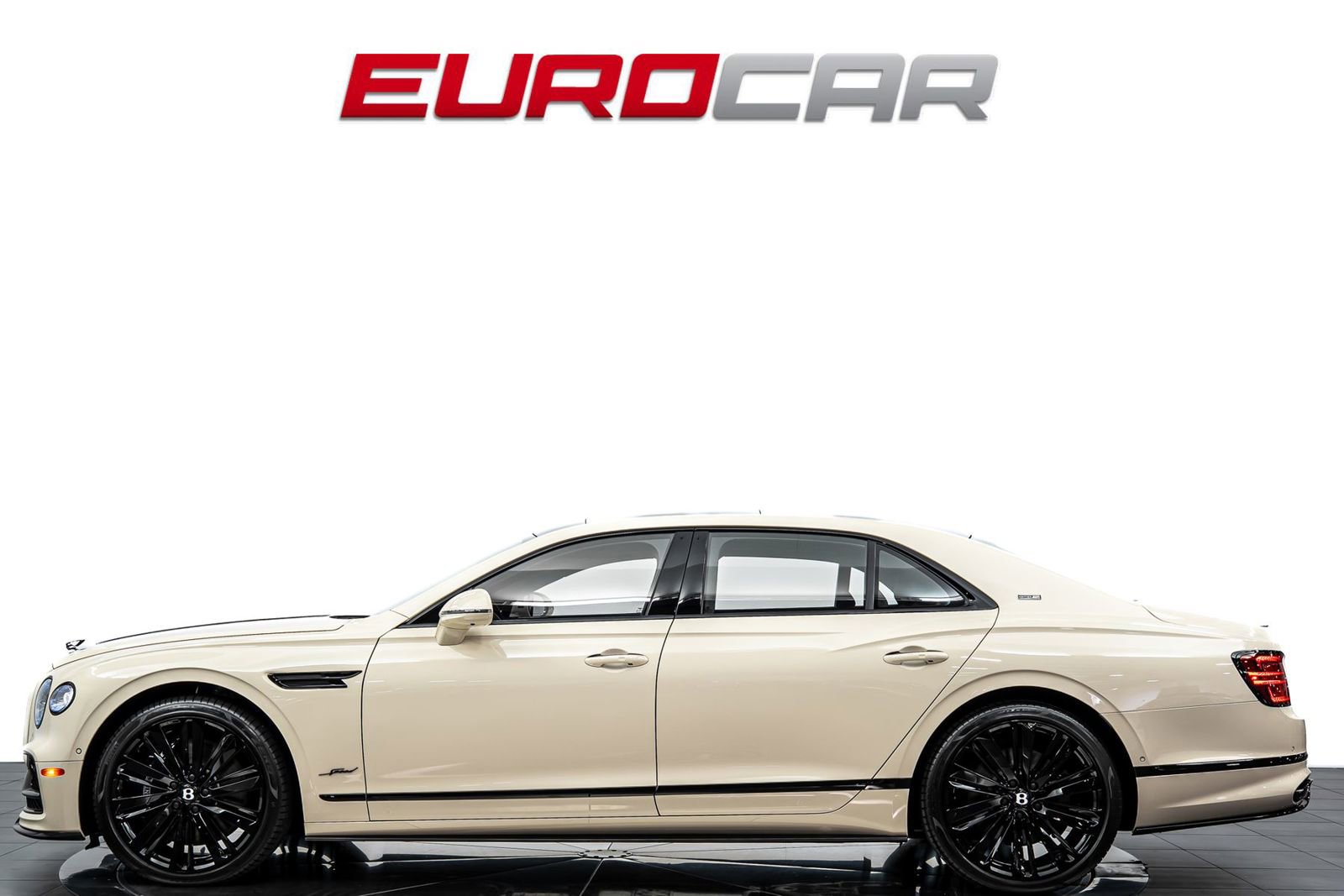 Used 2024 Bentley Flying Spur W12 AWD/4WD image 2