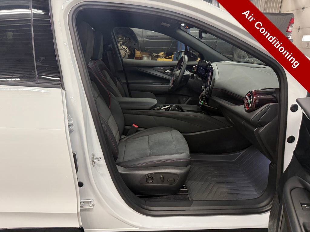 Used 2024 Chevrolet Blazer EV RS AWD/4WD image 43