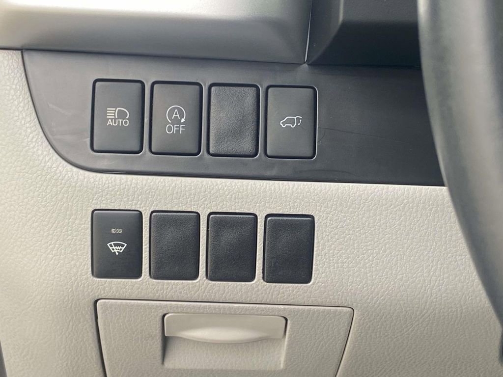 Used 2019 Toyota Highlander XLE image 31