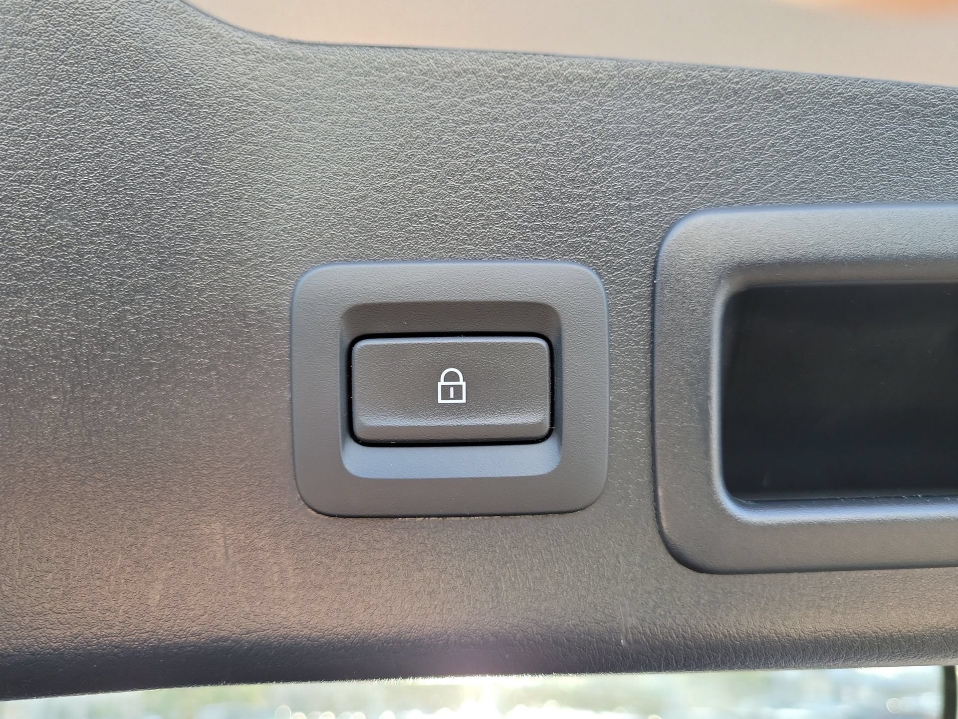 Used 2025 MAZDA MAZDA3 s Sport FWD image 31