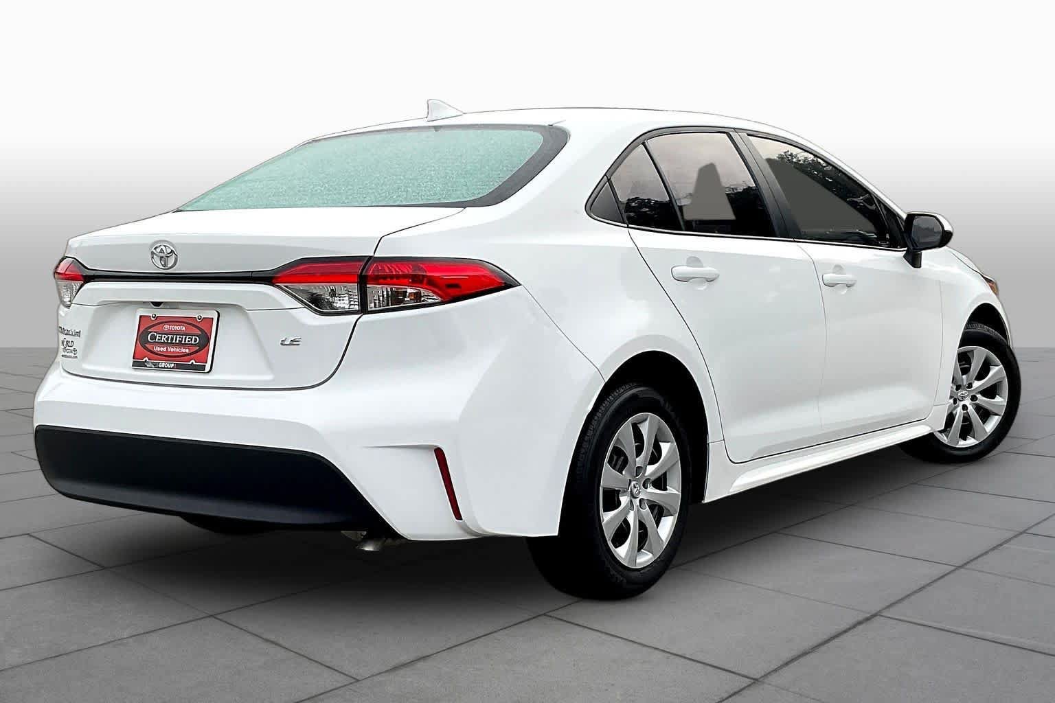 Used 2026 Toyota Corolla LE FWD image 25