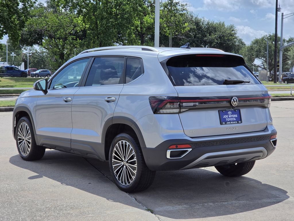 Used 2026 Volkswagen Taos SE FWD image 7