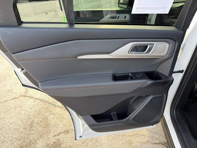 Used 2025 Ford Explorer Active image 18