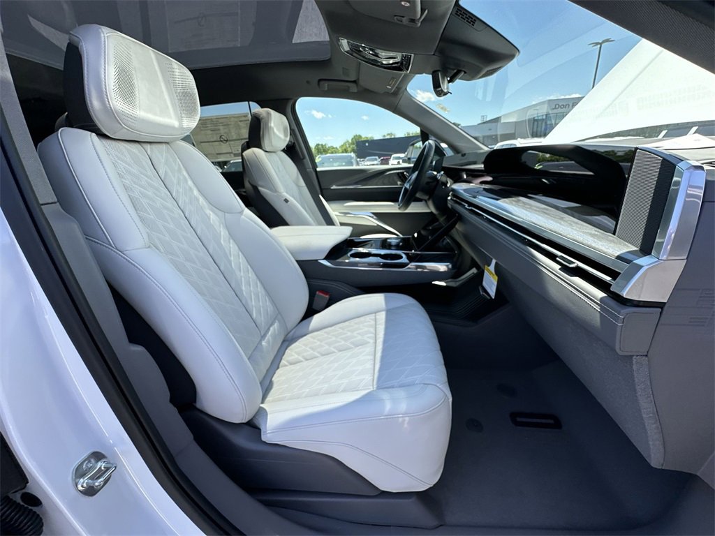 New 2025 Cadillac Escalade IQ Luxury 1 w/ Smart Trailering package image 26