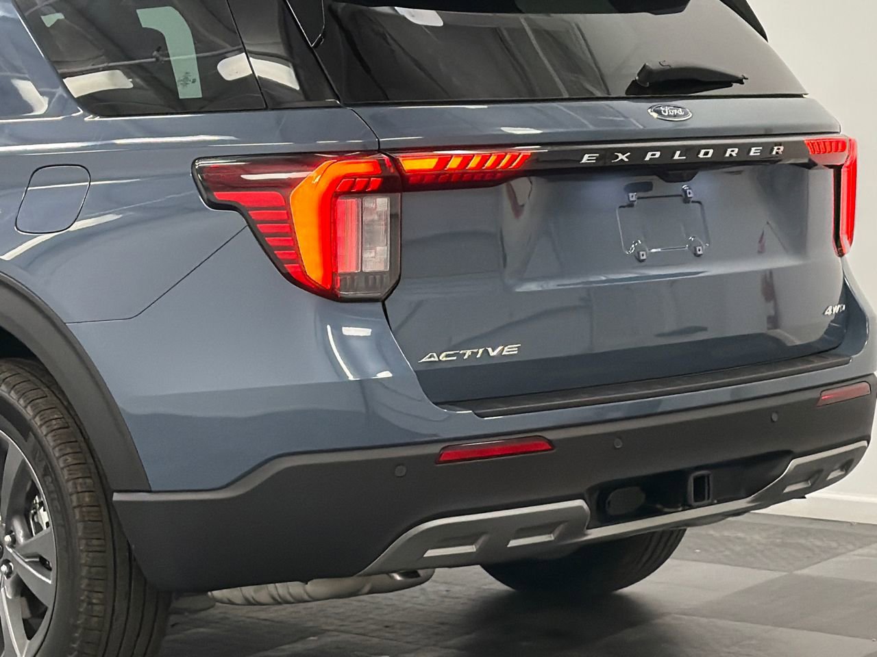 New 2026 Ford Explorer Active w/ Active Comfort Package image 7