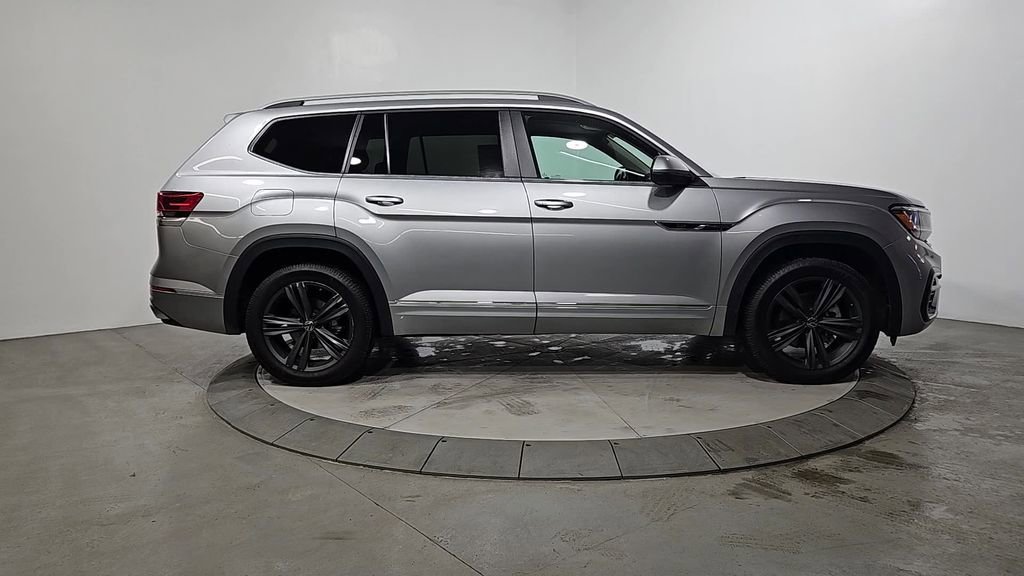 Used 2022 Volkswagen Atlas SEL R-Line AWD/4WD image 6