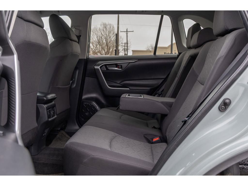Used 2021 Toyota RAV4 XLE image 13