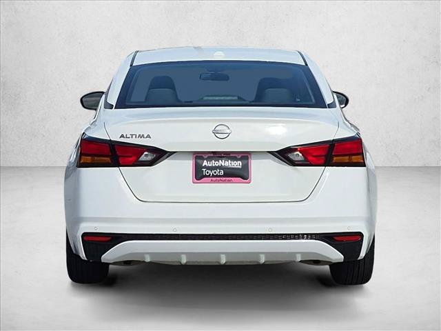 Used 2025 Nissan Altima 2.5 SV FWD image 7