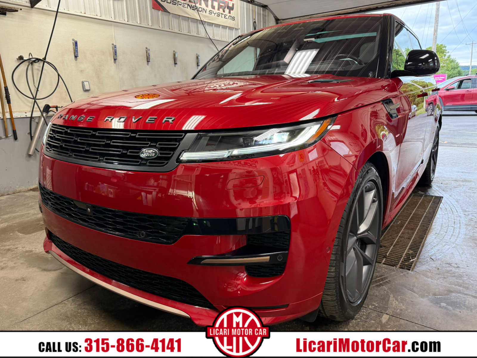 Used 2023 Land Rover Range Rover Sport SE Dynamic image 1