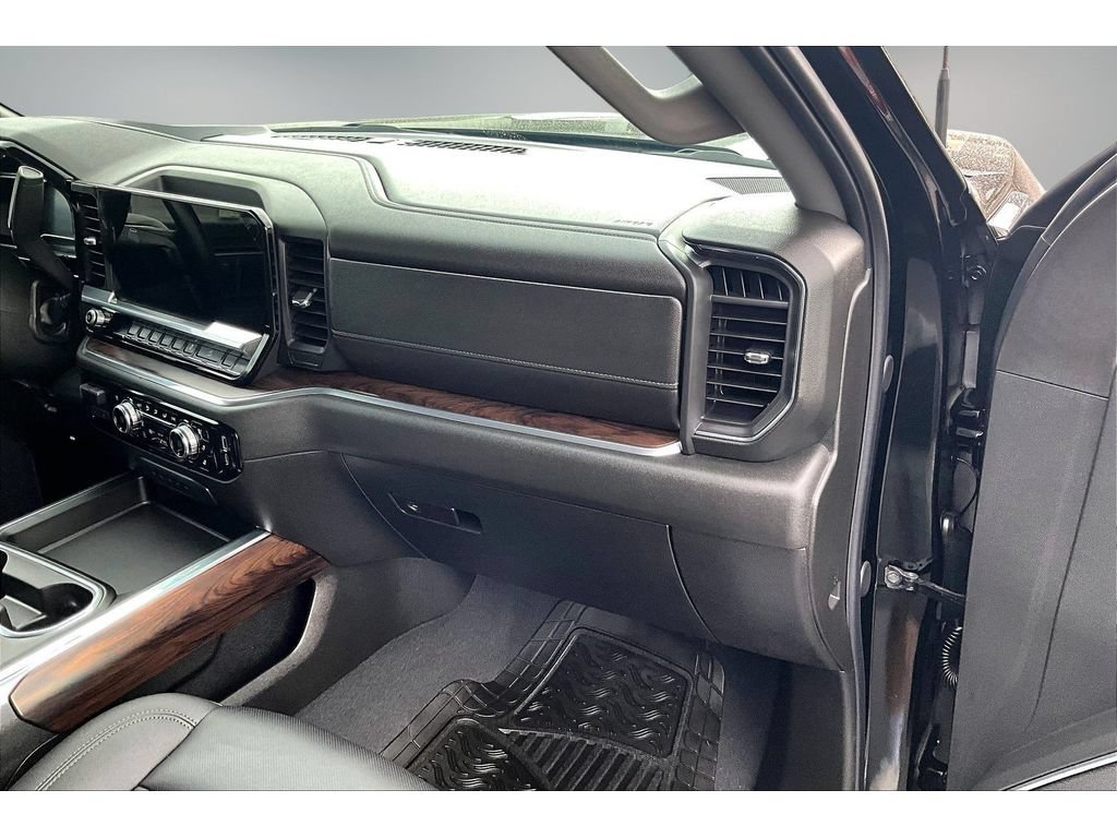 Used 2025 GMC Sierra 2500 SLT w/ SLT Premium Package AWD/4WD image 22