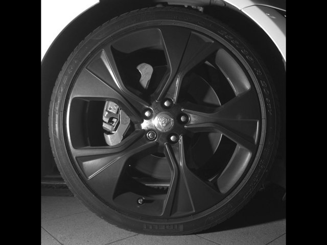 Used 2021 Jaguar F-TYPE Convertible RWD image 9