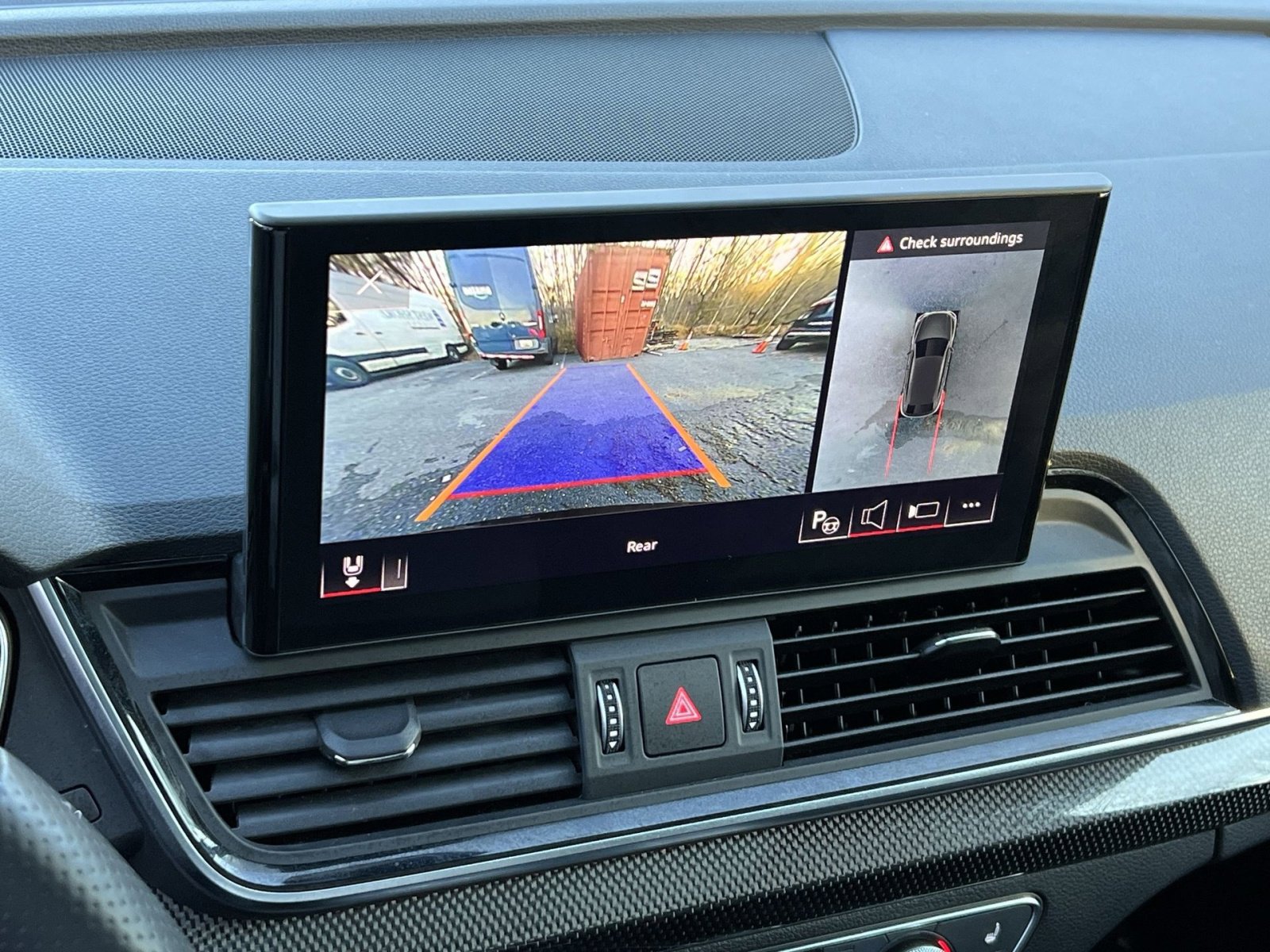 Used 2023 Audi SQ5 Prestige w/ Prestige Package image 17