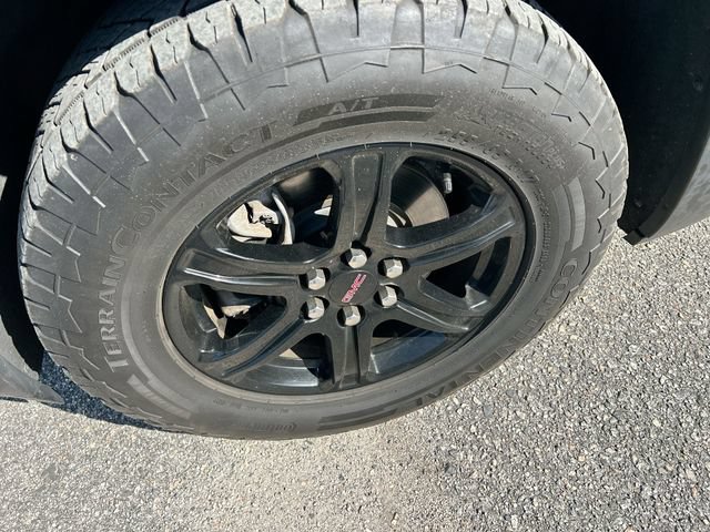 Used 2023 GMC Acadia AT4 w/ Preferred Package AWD/4WD image 14