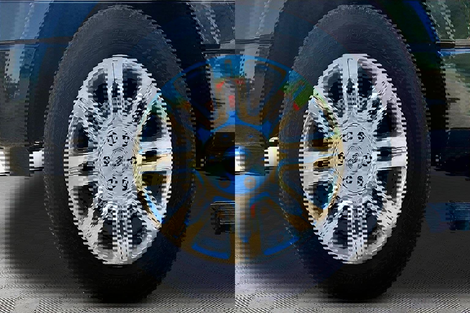 Used 2013 Ford Expedition Limited image 35