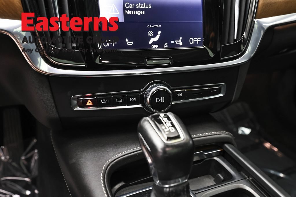 Used 2018 Volvo S90 T6 Inscription w/ Convenience Package AWD/4WD image 19