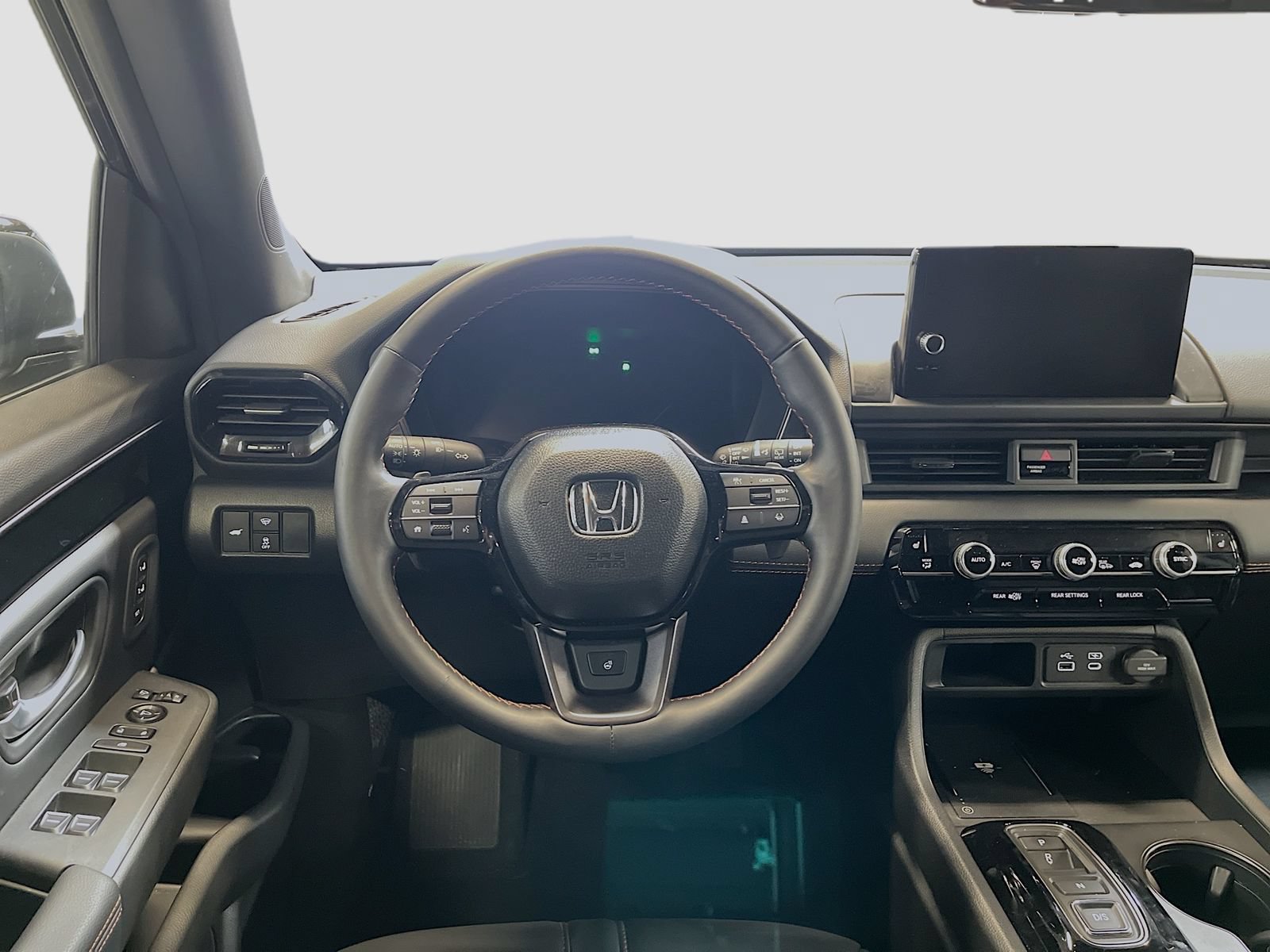 Used 2025 Honda Pilot TrailSport image 22