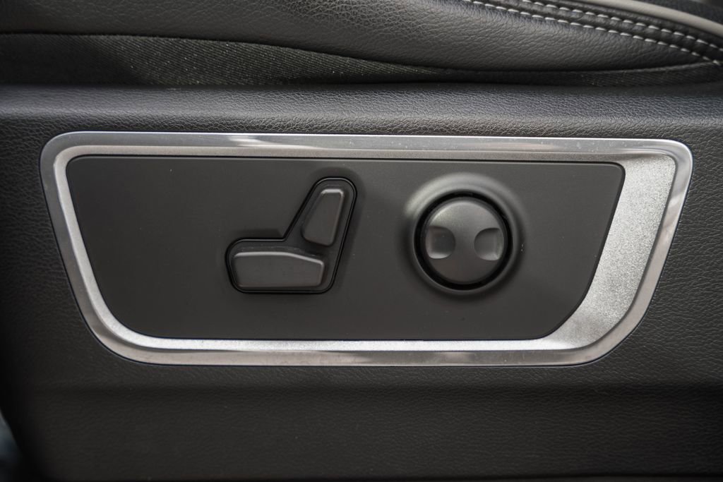 Certified 2023 RAM 1500 Laramie image 40